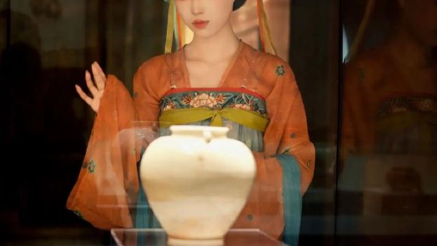 Half-day tour of The Luoyang Museum of Ancient Tombs (includes admission ticket/guide available for join-in tour/private tour)||Earphone included)