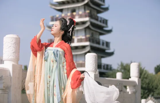 赤壁旅拍【陸水湖古戰場穿越三國跟拍航拍抓拍・多語言翻譯本地攝影師】