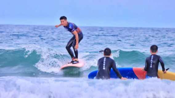【萬寧衝浪】日月灣衝浪基地 零基礎新手可玩 不需要會游泳