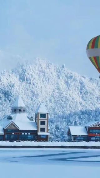 Xiling Snow Mountain and Ski Resort Private Day Tour for Foreign Tourists
