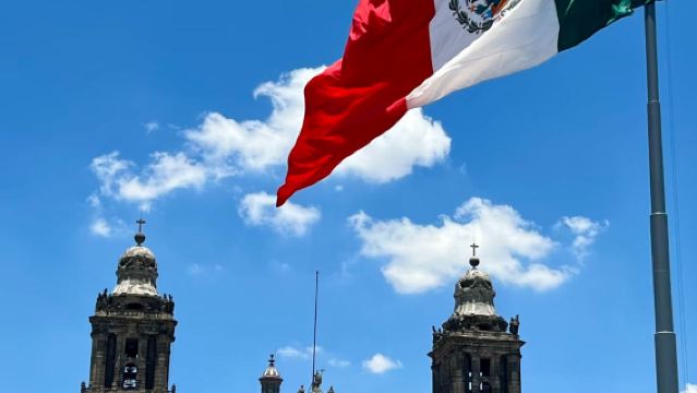 lawatan sehari ke Dataran Perlembagaan Mexico - Istana Negara - Muzium Sejarah Negara Mexico