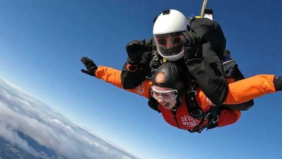 Saut en parachute à Wanaka : jusqu'à 4 572 m (15 000 pi)