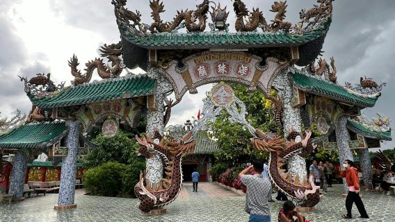 Phu Chau Schwimmender Tempel & Touristendorf Binh Quoi: Geführte Schnellboot-Tour