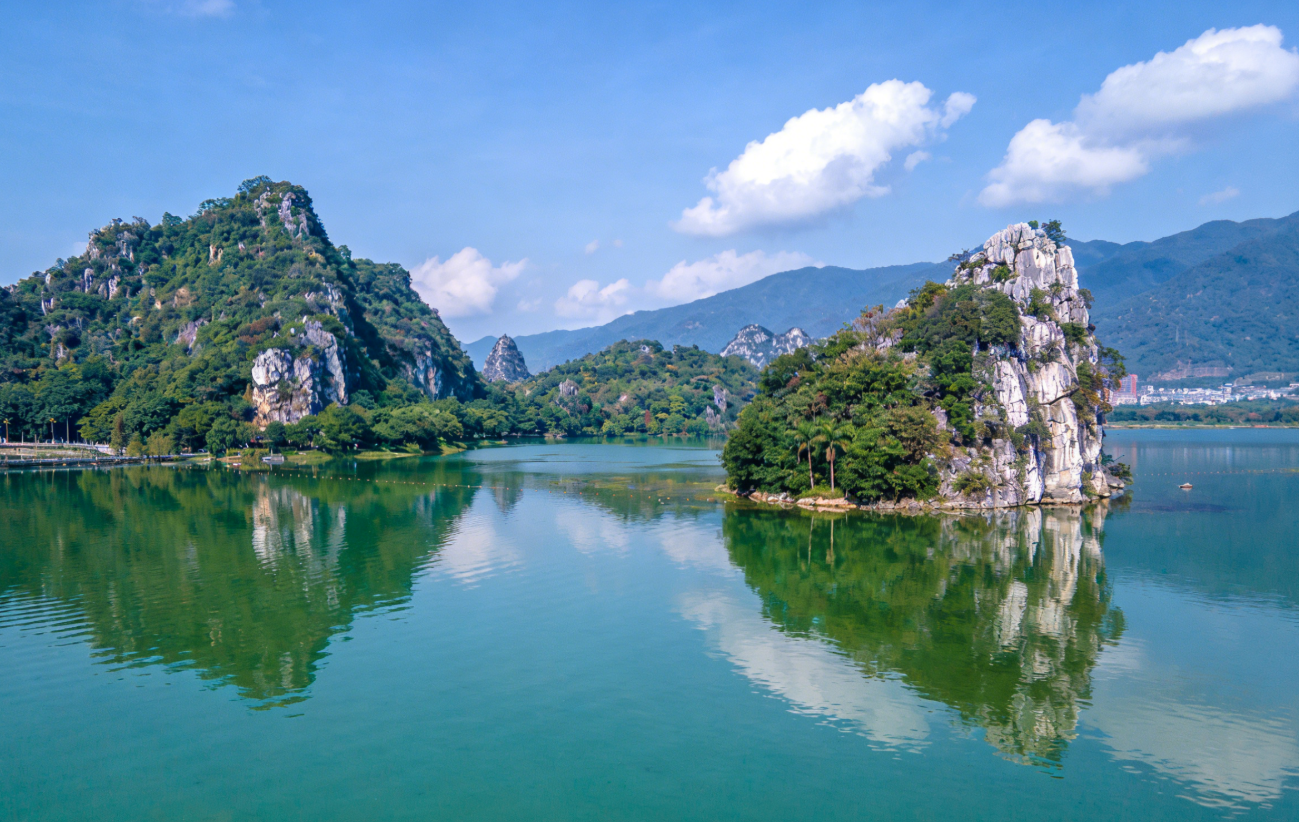 Healing Oxygen Therapy: Seven-star Crag Oxygen Boost + Ancient Trail Walk - A Lakeside Mountain Retreat for Mind and Body