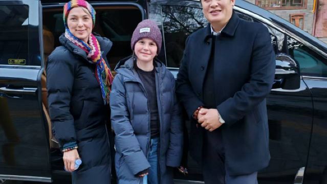 Premium Private Small Group Tour - Emperor Qinshihuang's Mausoleum Site Museum & Huaqing Palace Day Tour with Luxury Electric Business Vehicle