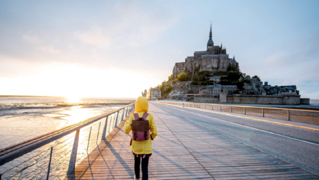 1-day tour to Mont Saint-Michel (including transportation for group tours) [English-speaking guide]