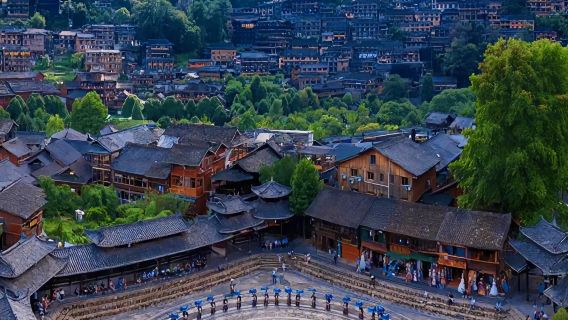 Lawatan Sehari ke Kampung Miao Xijiang Qianhu [Pakej Persendirian Bebas + Jemputan di Tempat + Tidak termasuk tiket]