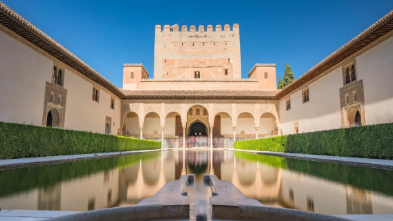 Sepanyol - Penterjemah pengiring pameran | Barcelona/Madrid/Malaga | Penterjemahan perniagaan + perancangan perjalanan + perkhidmatan pengangkutan | Penterjemah profesional yang mahir dengan prosedur pameran