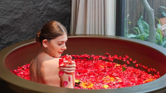 Vaya Spa Bangkok, Thailand Thaise massage SPA hoofdbehandeling