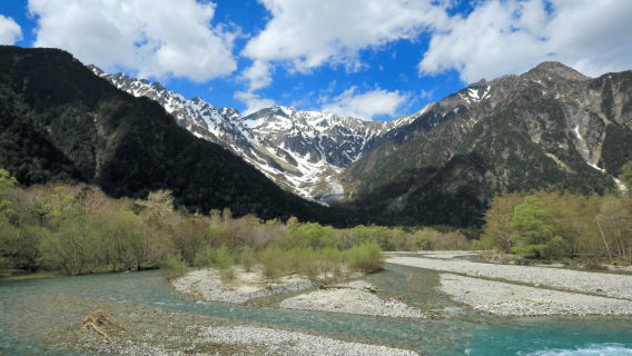 Private charter/transfer/point-to-point service in Nagano to Karuizawa/Kamikochi/Lake Suwa/Hakuba