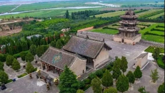 Menara Feiyun + Kuil Houtu + Kompleks Keluarga Li + Kuil Shuangjiwang + Makam Dinasti Song-Jin Kuil Qinglong + Buddha Besar (Lawatan Sehari)