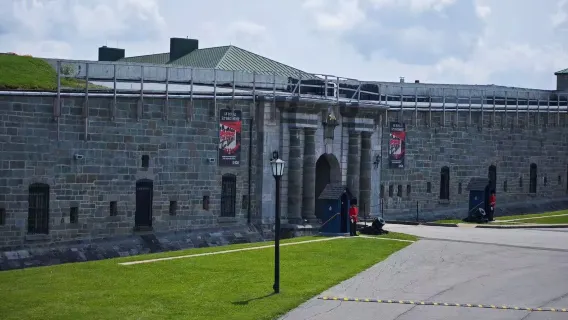 1-day tour to Old Quebec + Basilica of Notre-Dame de Québec + Quartier Petit Champlain + The Citadelle of Québec
