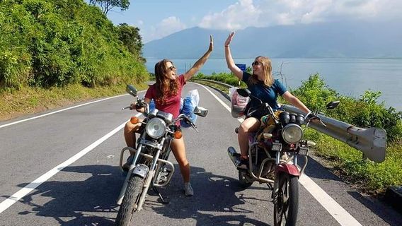 HueTours