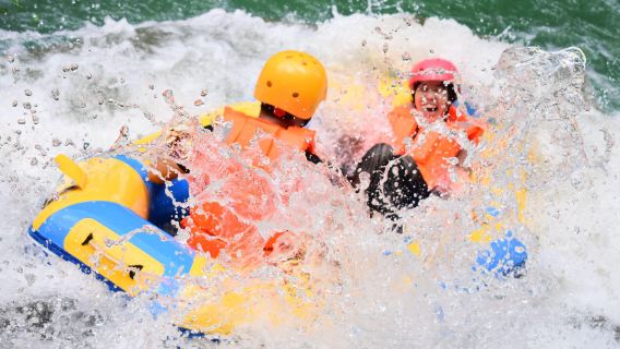 清遠黃騰峽漂流一日遊【含旅意險+礦泉水+品質純玩+接駁服務】