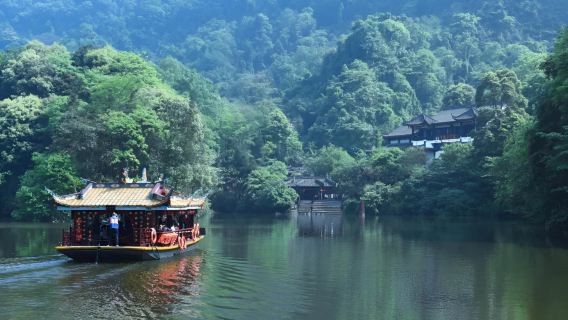 ทัวร์ส่วนตัวชมภูเขา Qingcheng และระบบชลประทาน Dujiangyan จากเฉิงตู