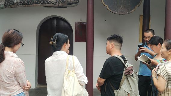 [Pakej Persendirian] Perkhidmatan Pemandu Pelancong Profesional 1.5 Jam di Kuil Xiyuan Suzhou Termasuk Tiket Masuk & Fon Telinga