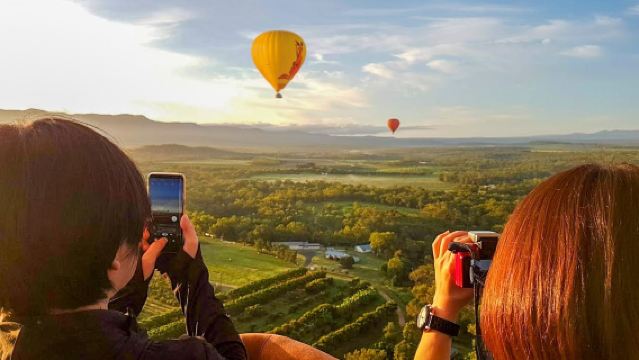 Cairns Hot Air Balloon Experience with Return Transfers