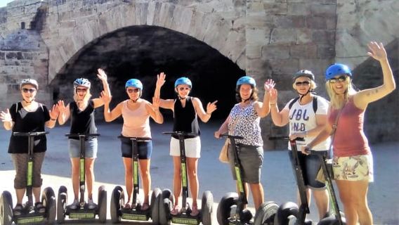 Tour speciale in Segway a Valencia + noleggio bici tutto il giorno incluso
