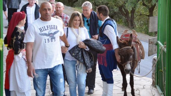 Kreta: Traditionelle Tanzshow und Abendbuffet mit Wein