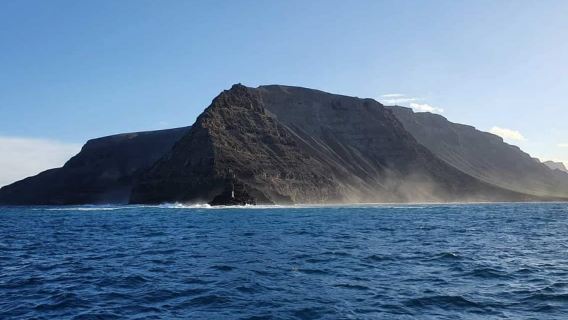 Lanzarote: Ferry Transfer to La Graciosa (free parking)