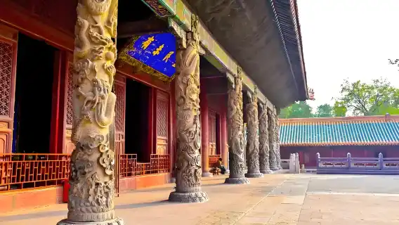 済南曲阜三孔子風景区、孔子廟、孔子邸、孔子墓地日帰りツアー（オプションチケット付き）