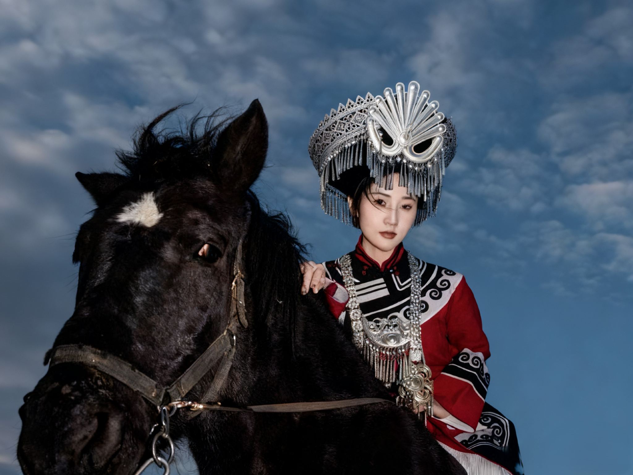 [다리] 리장 고풍 한푸 & 민족 의상 촬영 체험 (스타일 자유 선택 + 민족 의상 여행 사진 + 다양한 의상 + 우수한 서비스)