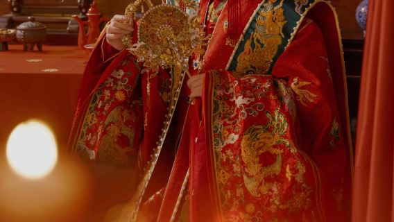 Хэйхэ, Сюнке, Суньу: услуги перевода на различные языки, гид, экскурсия с гидом, индивидуальный трансфер/аренда автомобиля с водителем, индивидуальные туристические маршруты, бизнес-сопровождение, услуги фотографа для съемки и записи