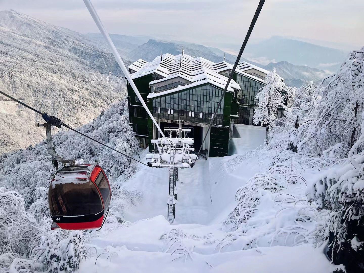 [Chengdu City - Wawushan Scenic Area] Direct bus + scenic area entrance ticket - easy trip!