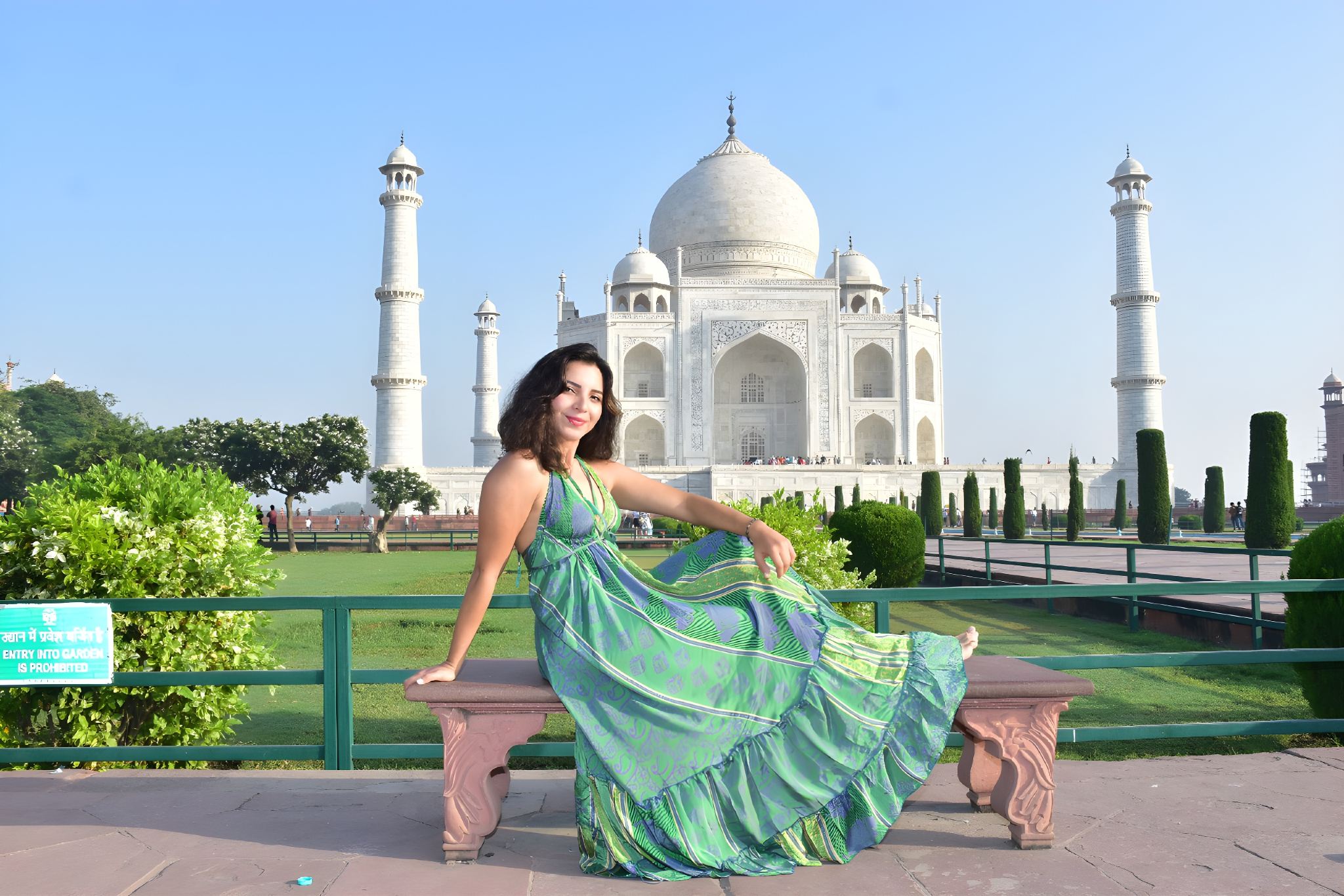 Express Train Tour from Delhi: Taj Mahal, Agra Fort & Baby Taj