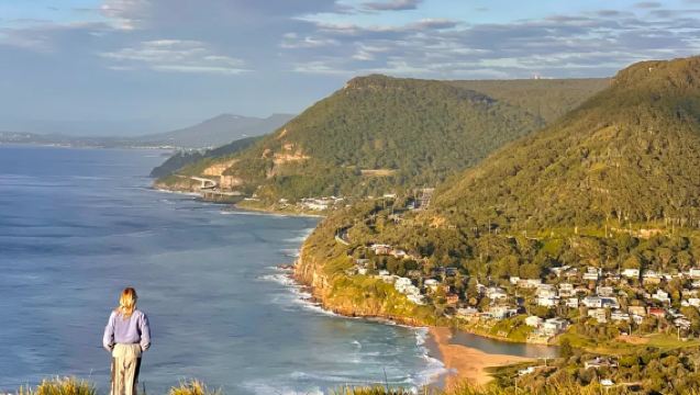 Lawatan sehari ke Jambatan Sea Cliff Sydney + Wollongong + Bandar Kiama + Lubang Sembur di Australia