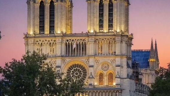 França - Paris | Acompanhamento de tradução | Guia turístico local | Feiras | Visitas de negócios | Recepção local | (Personalizável)