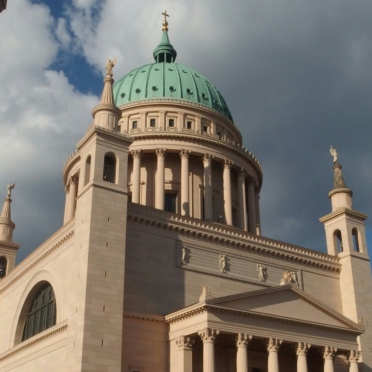 Tur Jalan Kaki Potsdam di Kota Tua Bersejarah hingga Sanssouci