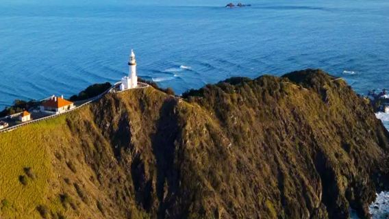 Chinese Tour ∥ Gold Coast Premium Small Group ► Byron Bay Farm + Blood Red Lake Day Tour