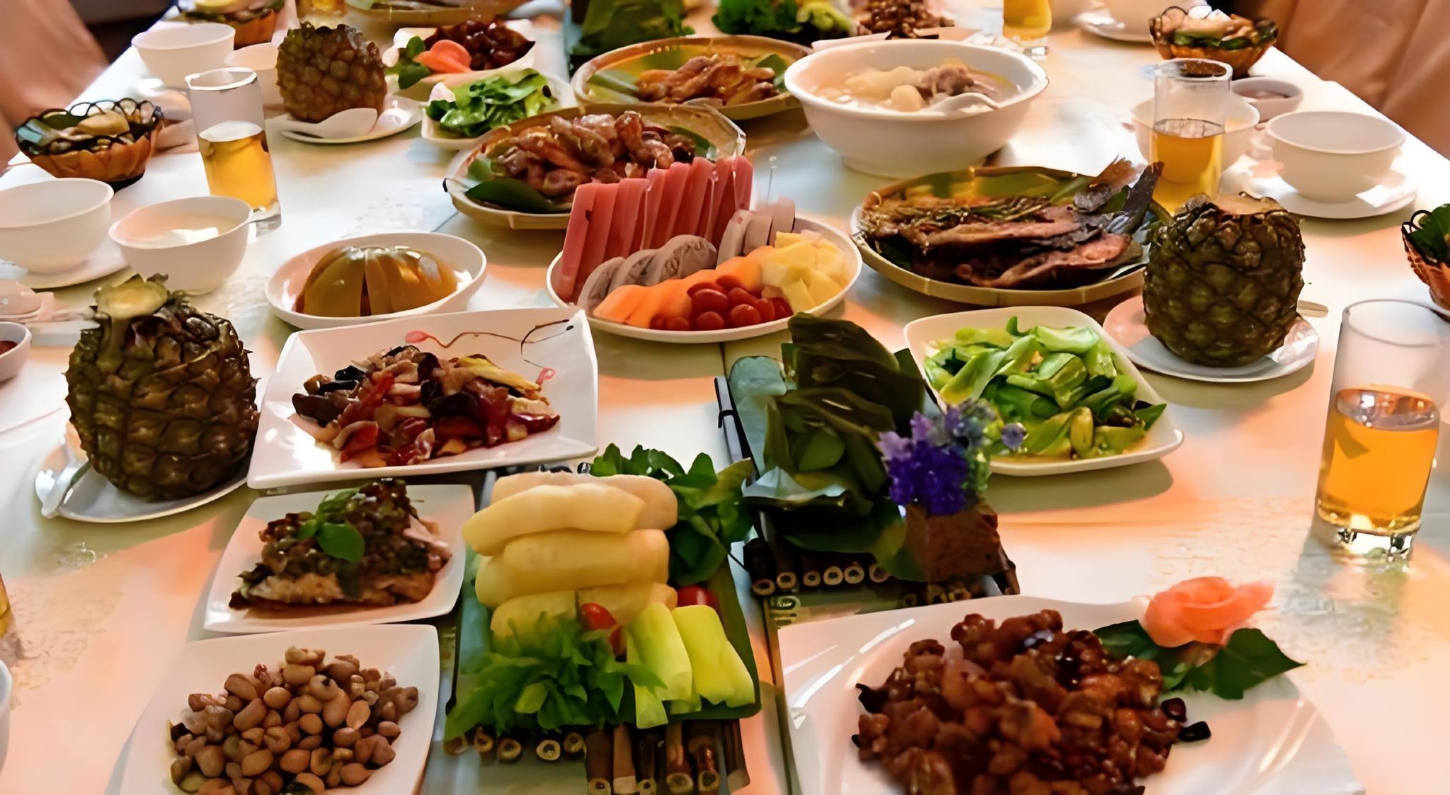 Xishuangbanna Lancang-Mekong River Song and Dance Bonfire Party: A Carnival of Six Nations' Cultures