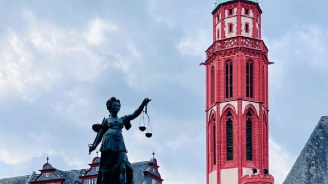 德國法蘭克福*大教堂*鐵橋*羅馬廣場*歌德故居一日遊