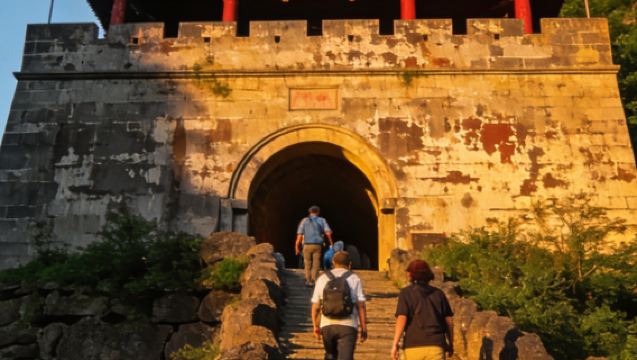 [Hiburan di Guangyuan - Jemputan di Bandar] Lawatan Sehari ke Gerbang Jianmen + Koridor Cuiyun + Bandar Purba Zhaohua