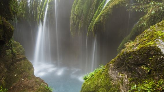 Yichang day tour: Three Gorges Grand Waterfall + Qu Yuan's hometown, private customize, Chinese and English guides, one group per booking
