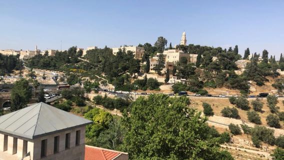Jerusalem The New City Tour: Mamilla Mall and Mehane Yehuda