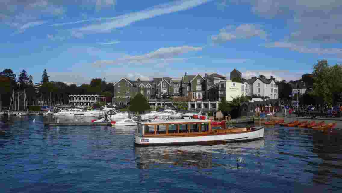 one-day tour to Lake Windermere, Coniston Water and Hawkshead, UK