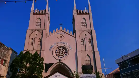 馬六甲夜間遊覽 (含遊船及三輪車體驗) – 共享或私人導覽選項