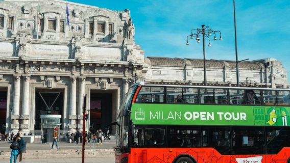 グレイライン ミラノ オープンツアー：乗り降り自由のバスツアー
