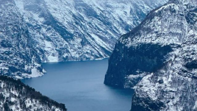 挪威特羅姆瑟-松恩峽灣+弗洛姆小鎮可多日\包車【精選老司機】