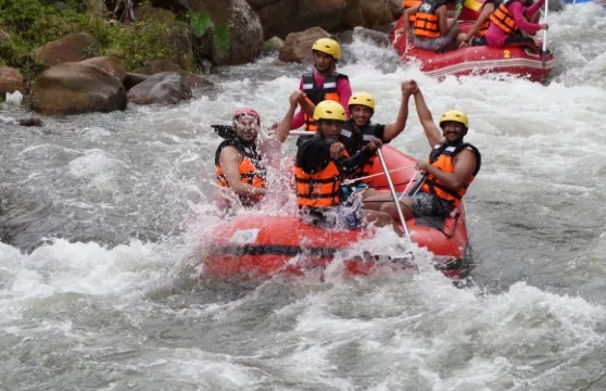 布吉出發：攀牙灣白水漂流一日遊|可選叢林ATV/騎大象體驗
