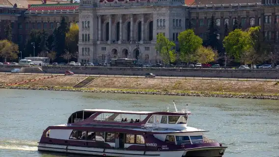 Pizza and beer cruise