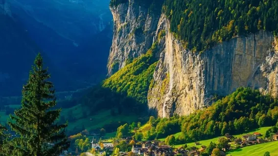 瑞士因特拉肯滑翔傘+少女峰+格林瓦爾德【普通話包車/多日訂製】