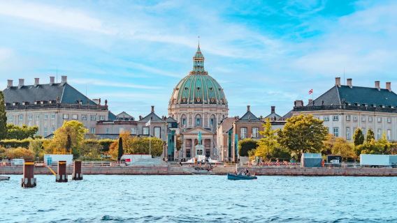 丹麥哥本哈根-市區路線-兩個字「經典」~包車【精選老司機】