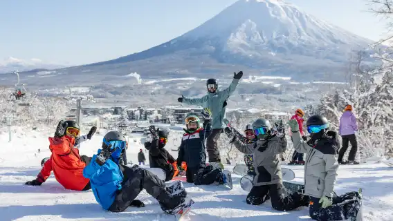 리듬 히라후 니세코 프리미엄 스키웨어 & 스노우 기어 & 장비 대여 | 일본 홋카이도 스키 고급 장비 매장