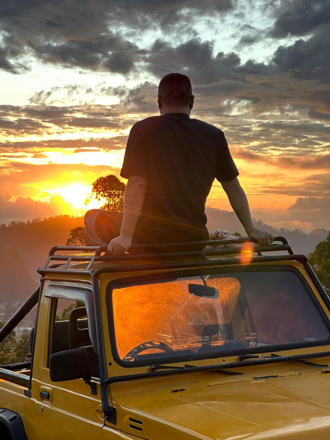 บาหลีแอดเวนเจอร์: ทัวร์รถจี๊ปชมพระอาทิตย์ขึ้นที่ภูเขาบาตูร์และประสบการณ์ชิงช้าสวรรค์ในป่า