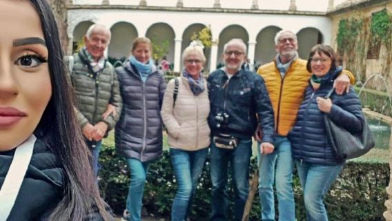 Granada: Visita guiada premium completa a la Alhambra con entradas
