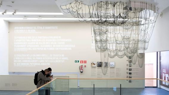 Lo más destacado Visita guiada a la Cripta de Gaudí y la Colonia Güell